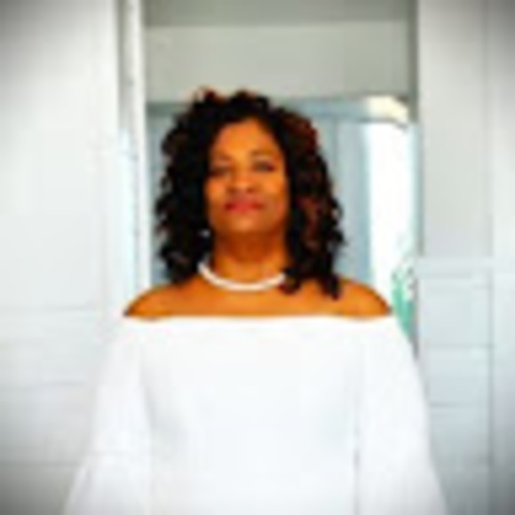 Meet your Posher, Regina - Picture 1 of 1